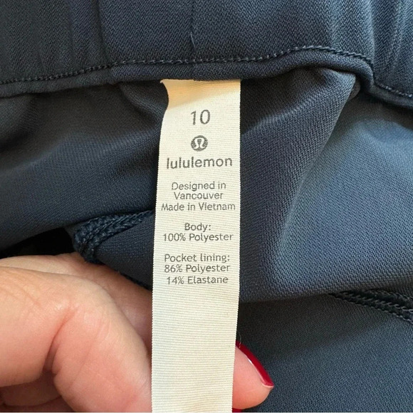 Lululemon On The Fly Pants‎ Mid Rise Work Relaxed Crop True Navy Blue 10 - Picture 8 of 9